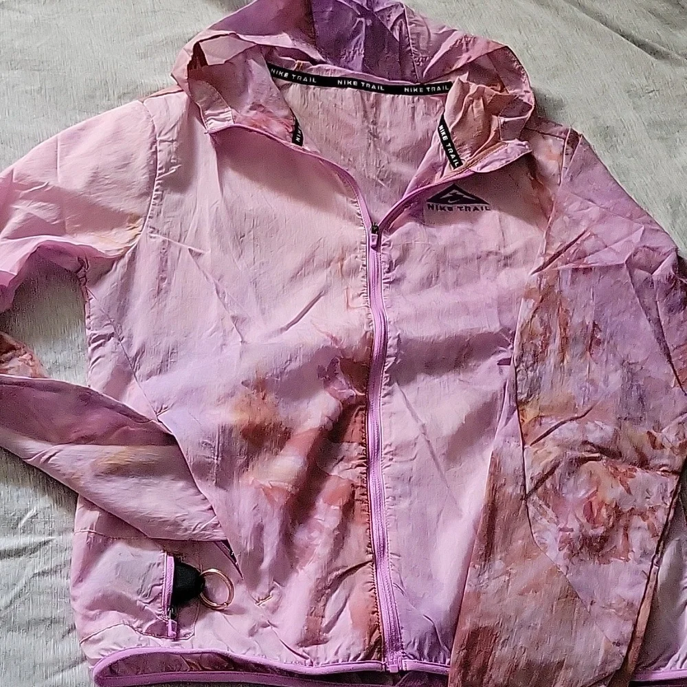 NWOT Nike Trail Outdoor Jacket - Picture 3 of 7